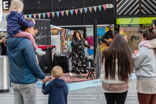 Freudiges Beisammensein am Circle Herbstfest